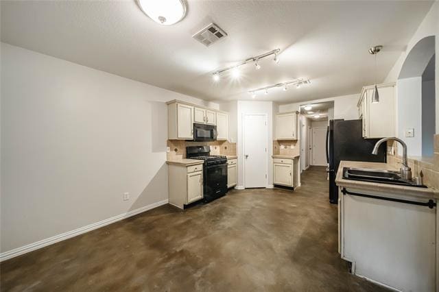 Building Photo - 2211 Lilac Cir