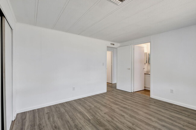 Building Photo - 4072 74th St N
