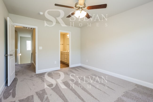 Building Photo - Enjoy living the good life in this 3 bedroom, 2.5 bathroom townhome