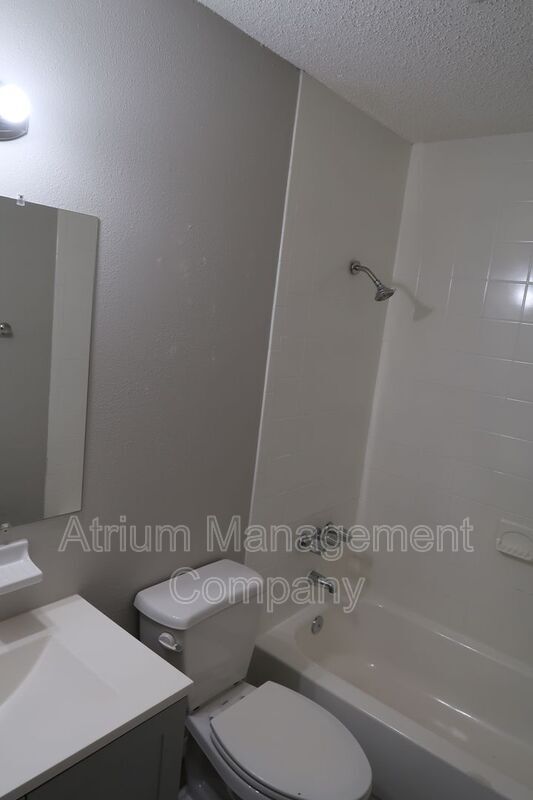 Building Photo - 4209 E Okara Rd