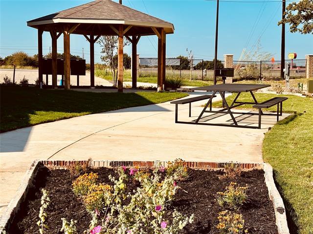 Building Photo - 6215 Roby Dr