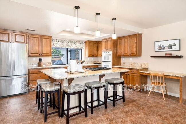 Building Photo - 1028 Capra Way