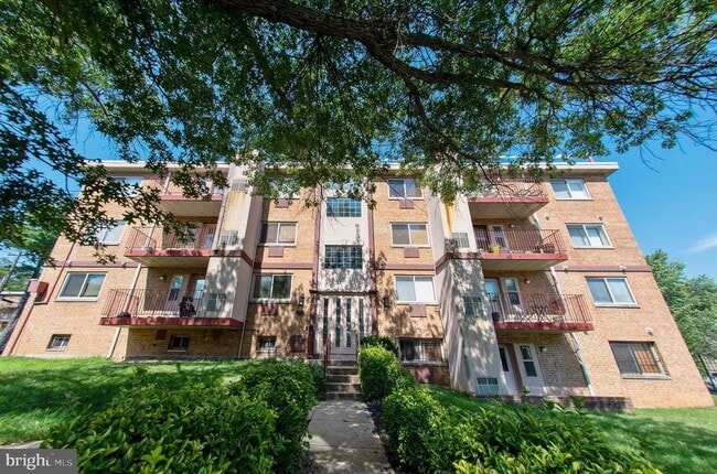 Building Photo - 4116 Ames St NE