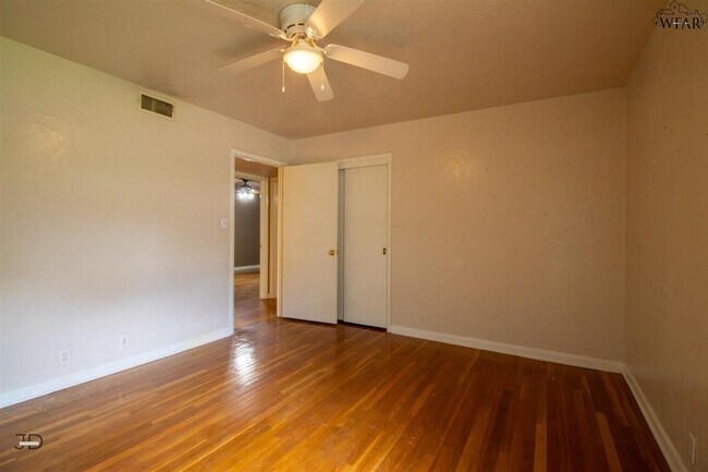 Building Photo - 4304 Wynnwood Dr