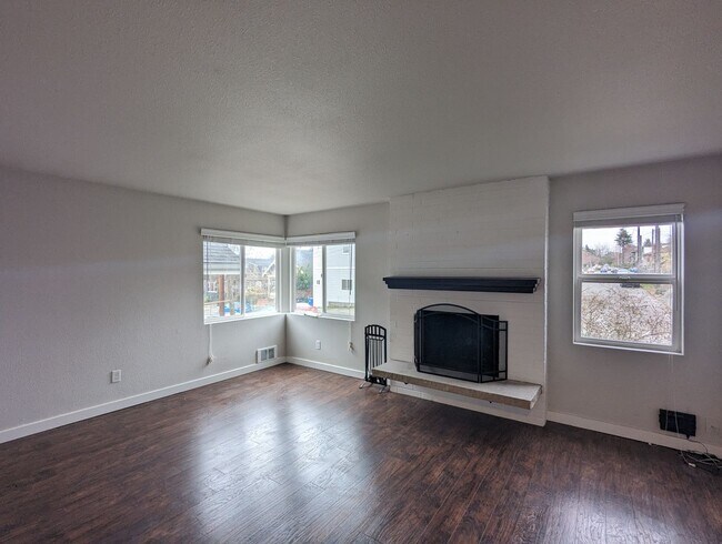 Building Photo - 357 NW 50th St