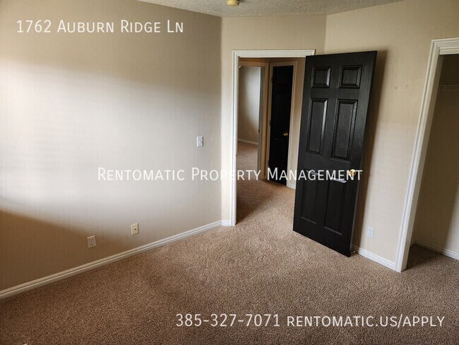 Building Photo - 1762 Auburn Ridge Ln