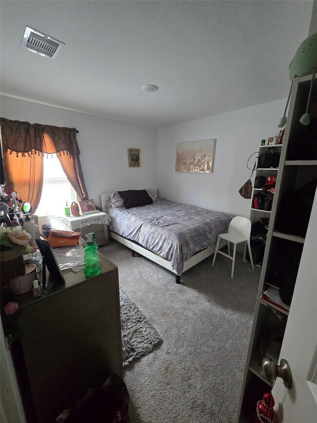 Building Photo - 22559 Serviceberry Br Ct