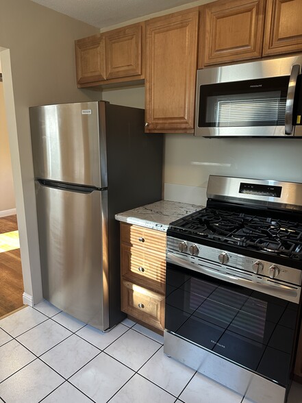 Building Photo - 119 Commercial St