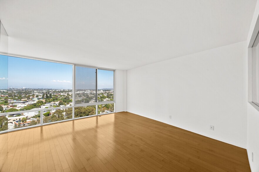 Building Photo - 4316 Marina City Dr