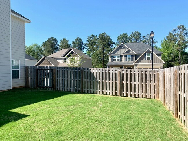 Building Photo - 216 Wild Azalea Dr