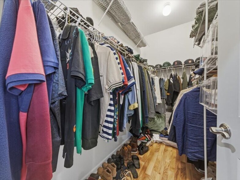 Building Photo - 4115 S Drexel Blvd