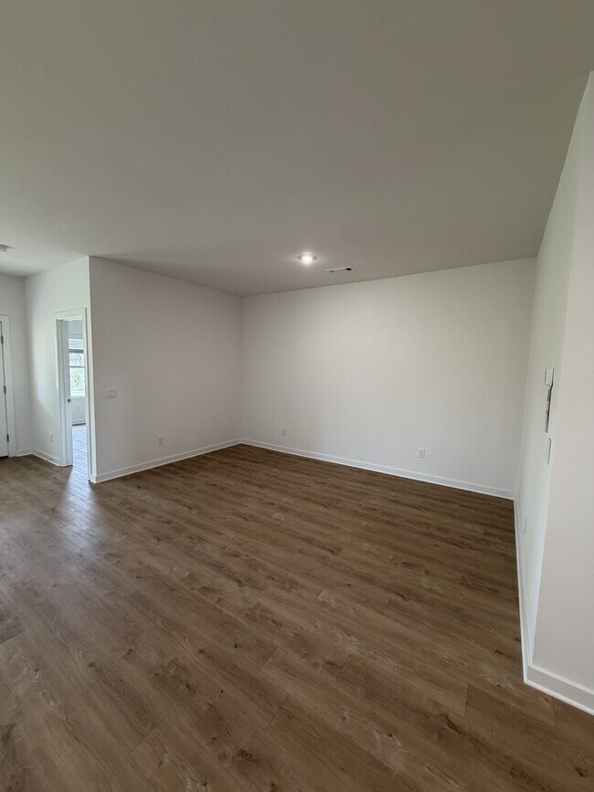 Building Photo - 376 Texas Ave