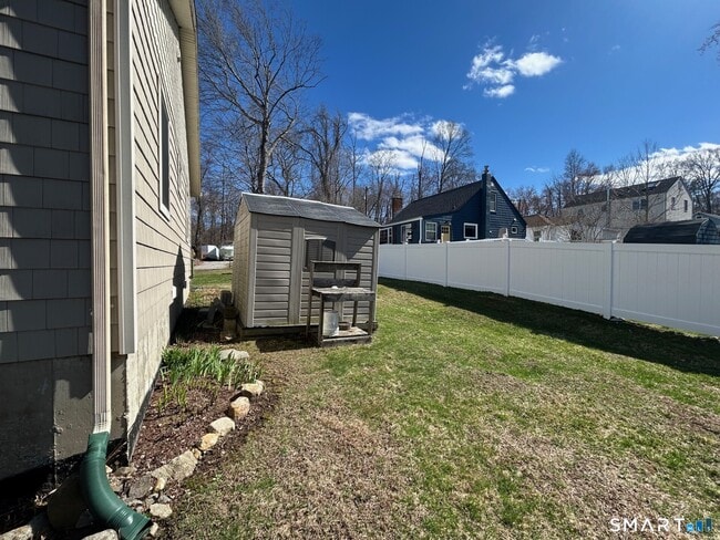 Building Photo - 332 Shore Dr