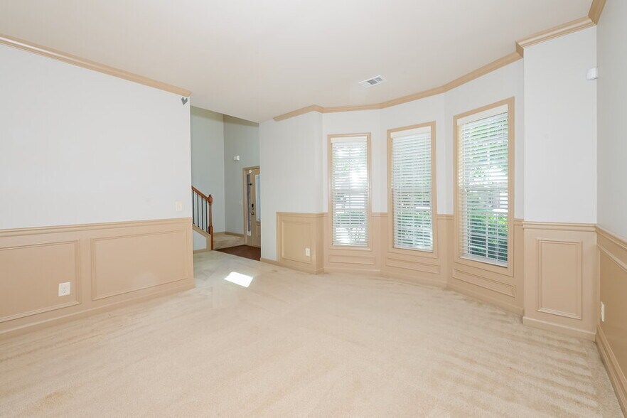 Building Photo - 3096 Montauk Hill Dr NE