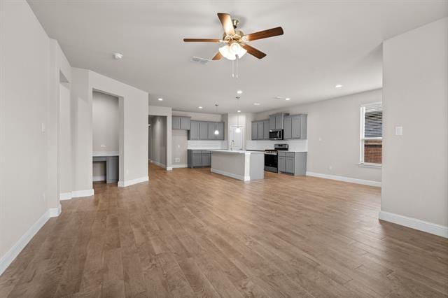 Building Photo - 825 Blackhorse Trl