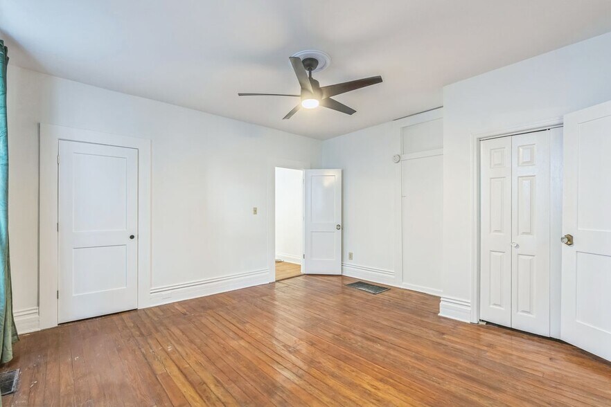 Building Photo - 1500 14th Ave S