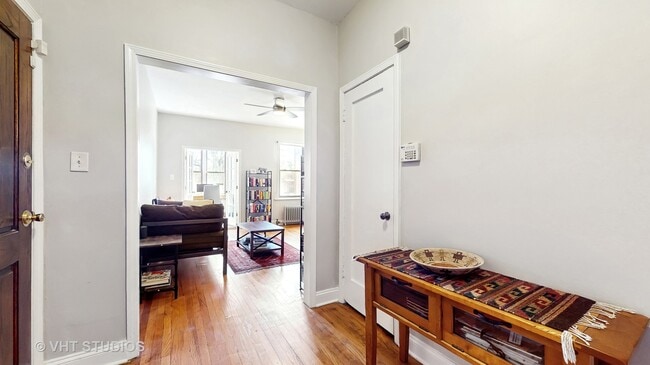 Building Photo - 5110 S Woodlawn Ave