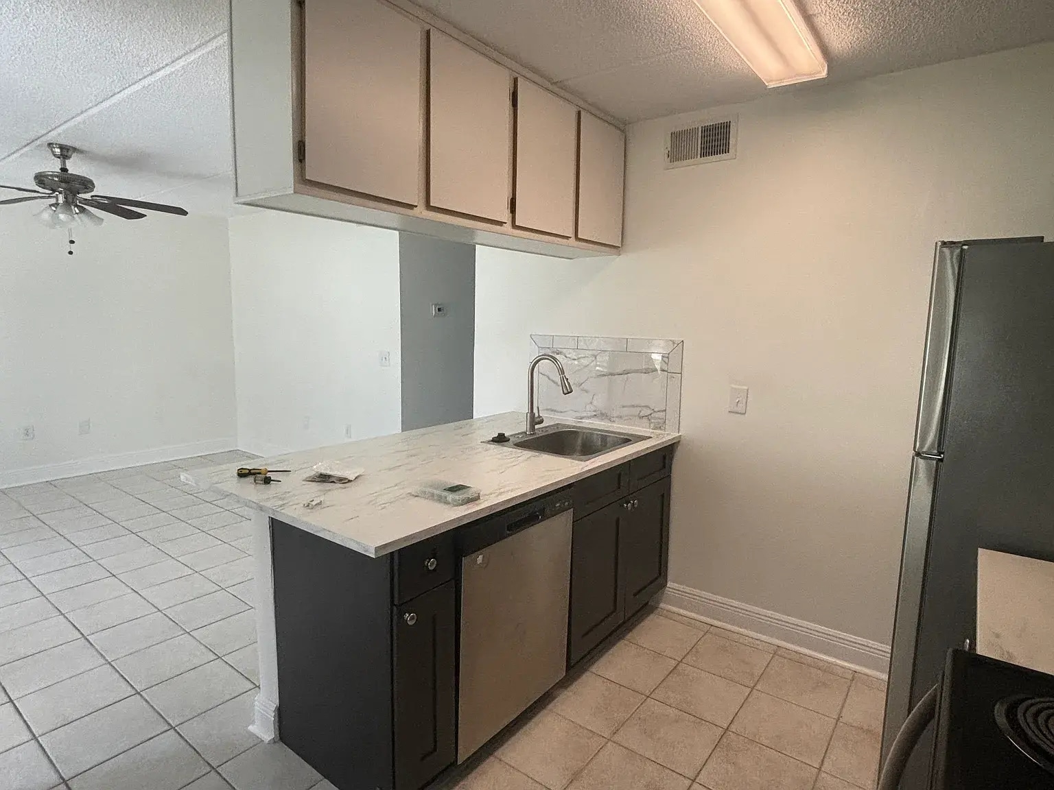 Kitchen - 1601 Big Tree Rd