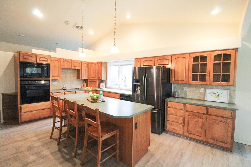 Building Photo - 5047 St Andrews Dr