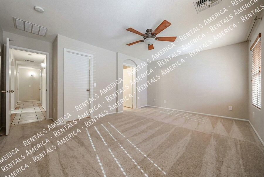 Building Photo - 42610 W Michaels Dr