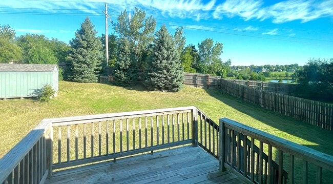 Building Photo - SW Home with great floorplan AND MOVE IN SPECIAL!