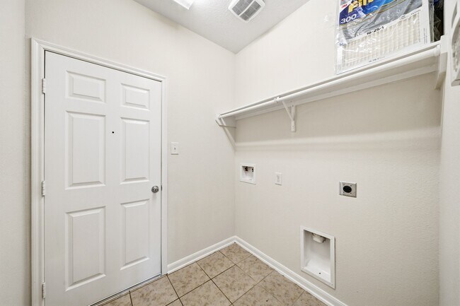 Building Photo - 4934 Lattimore Creek Dr