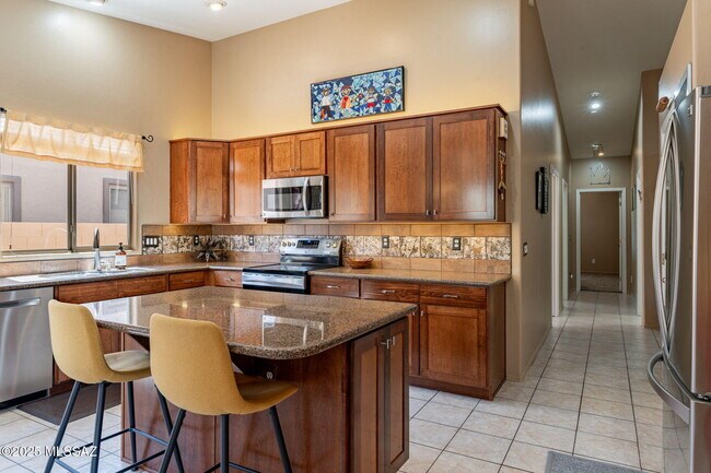 Building Photo - 11372 N Twin Spur Ct
