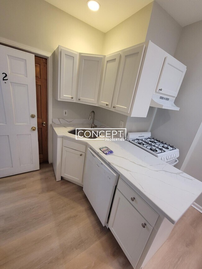 Primary Photo - 70 Joy St