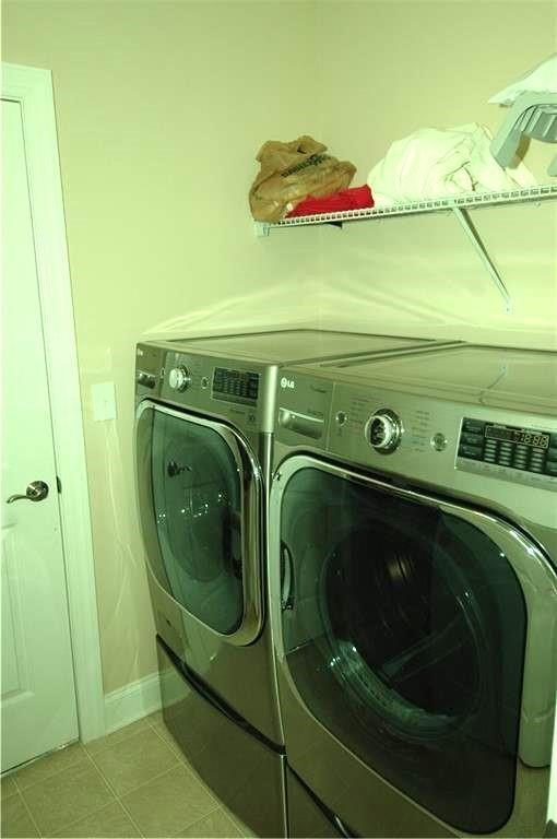 Building Photo - 2575 Walden Estates Dr