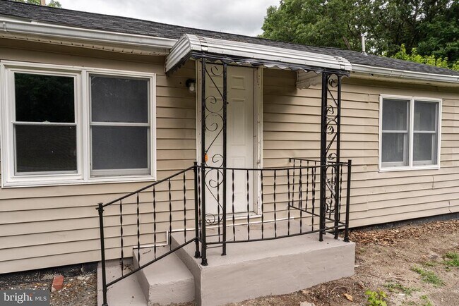 Building Photo - 11700 San Domingo Rd