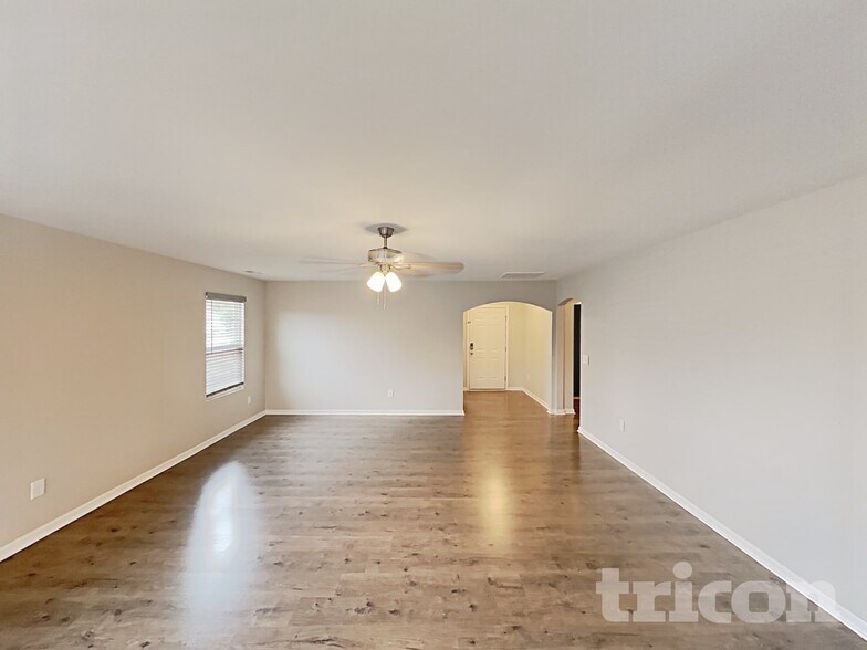 Building Photo - 5008 Shorthorn Way