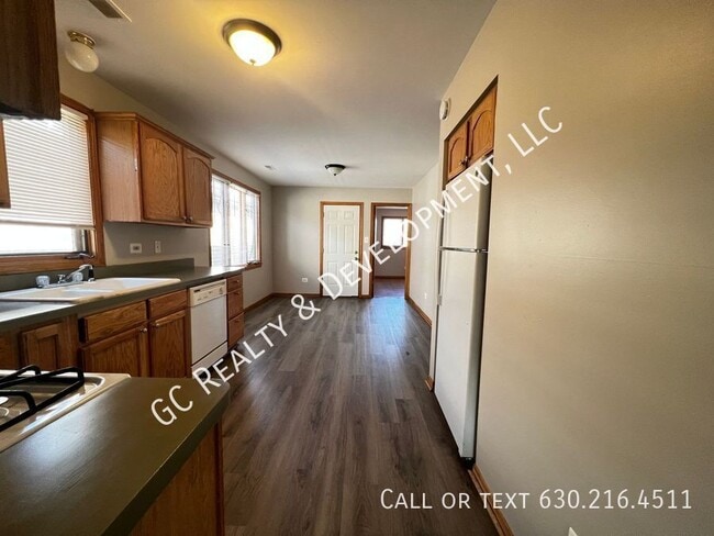 Building Photo - 13419 S Brandon Ave