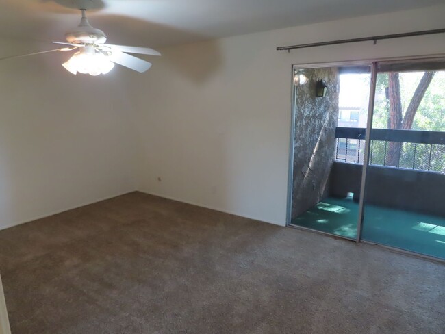 Building Photo - Mission Valley 3 Bedroom Condo