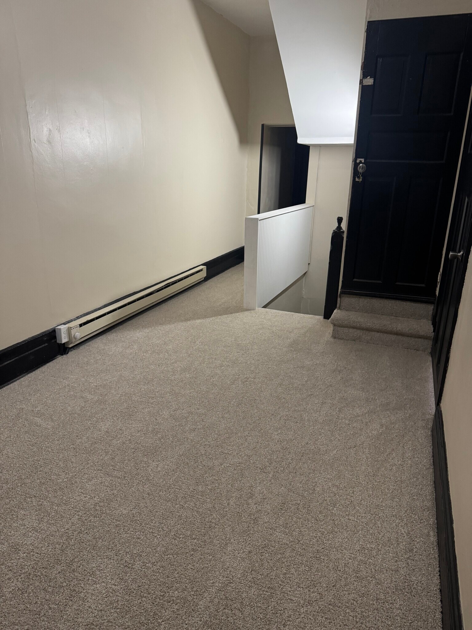 Building Photo - 313 S Penn St