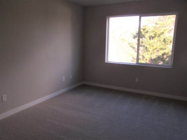 Building Photo - 729 112th St SW