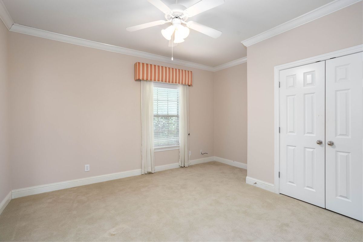 Building Photo - 116 Chestnut Ridge