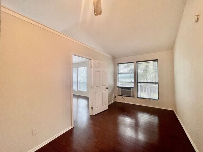 Building Photo - A slice of the Texas Hill Country - 1 Bedroom, 1 Bathroom with large back deck!