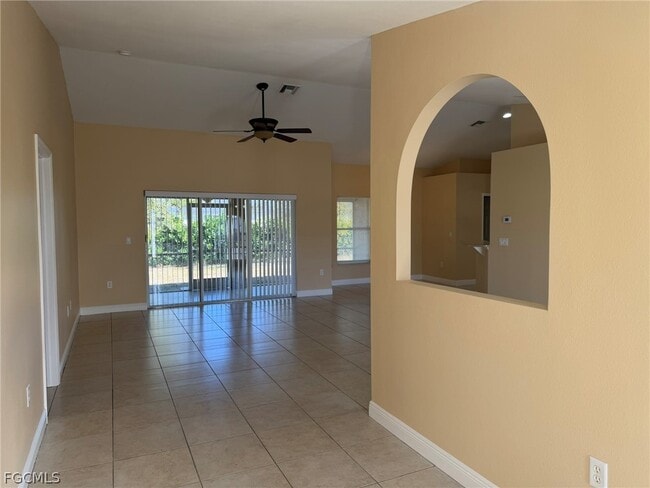 Building Photo - 2553 NW 21st Ave