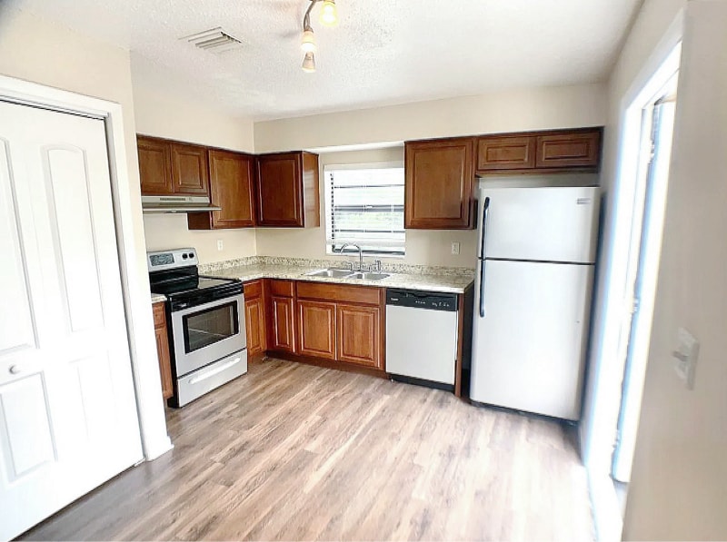Building Photo - 5107 S Clarice Ct