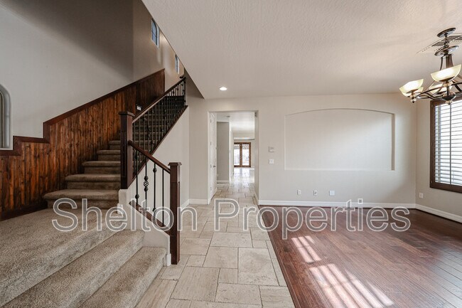 Building Photo - 3779 N Denny Way