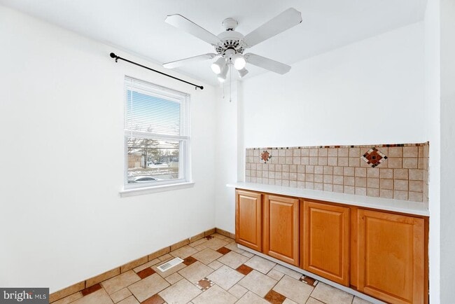 Building Photo - 12450 Knights Rd