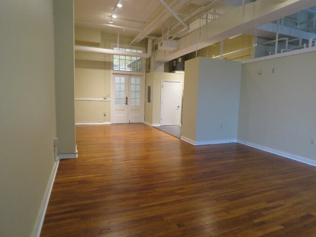 Building Photo - 1401 Scott St