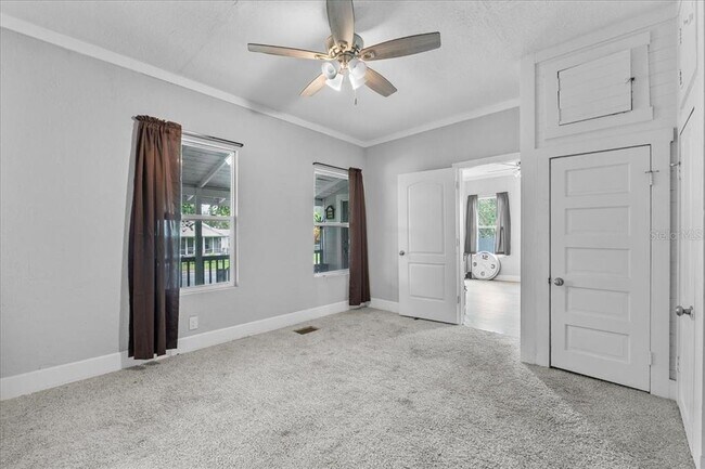 Building Photo - 208 Weaver Ave