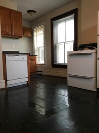 Building Photo - THREE 2 BEDROOM APARTMENTS IN THIS BUILDIN...