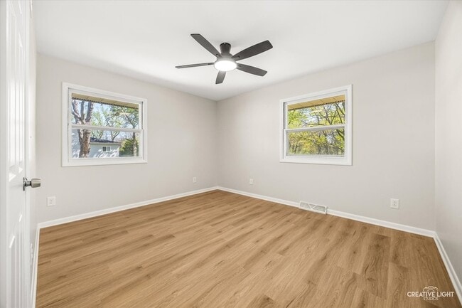 Building Photo - 8N470 Thomas Rd