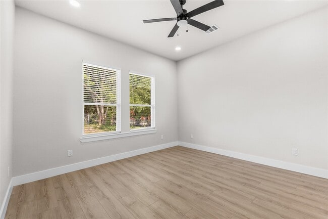 Building Photo - 2315 Progress Dr