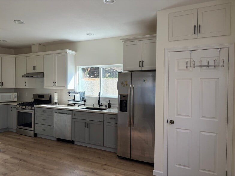 Building Photo - 4512 Darcelle Dr