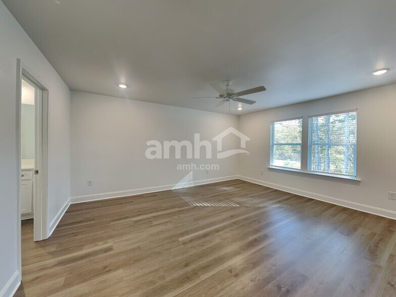 Building Photo - 1499 Aquamarine Dr