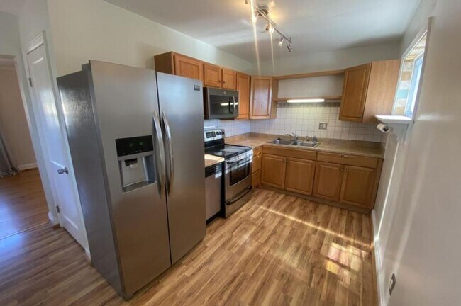 Building Photo - 209 Homewood Dr