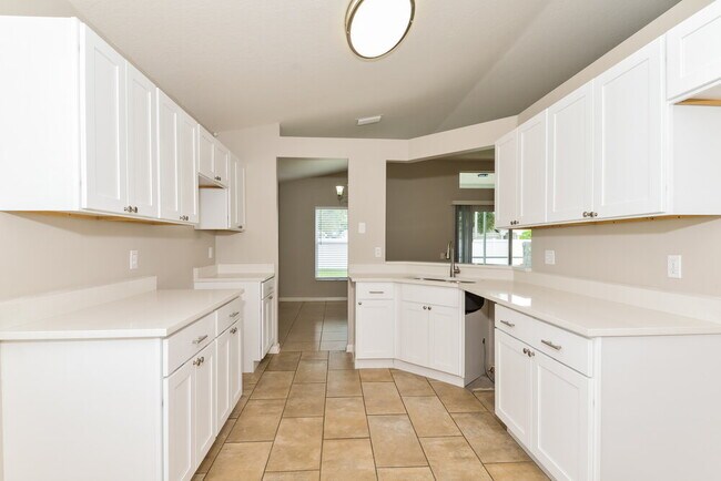 Building Photo - 12432 Tree Pointe Ct